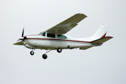 NTSB investigates plane crash in Queens beach  in NY