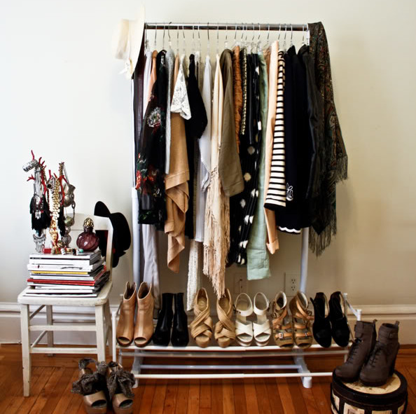 CAPSULE WARDROBE