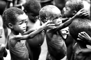 Although hunger may not always be recognizable, in many cases it is like for example the photo above you can see the children’s malnutrition 