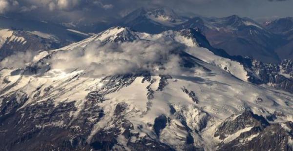 Chilean mountaineers find plane lost in Andes over 53 years ago